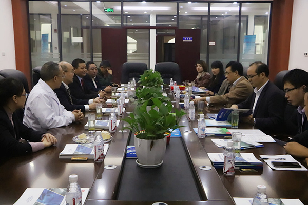 什邡市委常委副市長李先輝、四川省經(jīng)信委、德陽市經(jīng)信委、什邡市經(jīng)信局等領